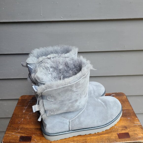 UGG Bailey Bow II Waterproof Gray Suede Shearling Boot size 9 - Picture 11 of 11